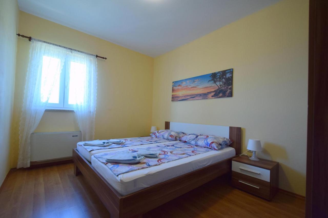 Apartment Pampas Omišalj Exteriér fotografie